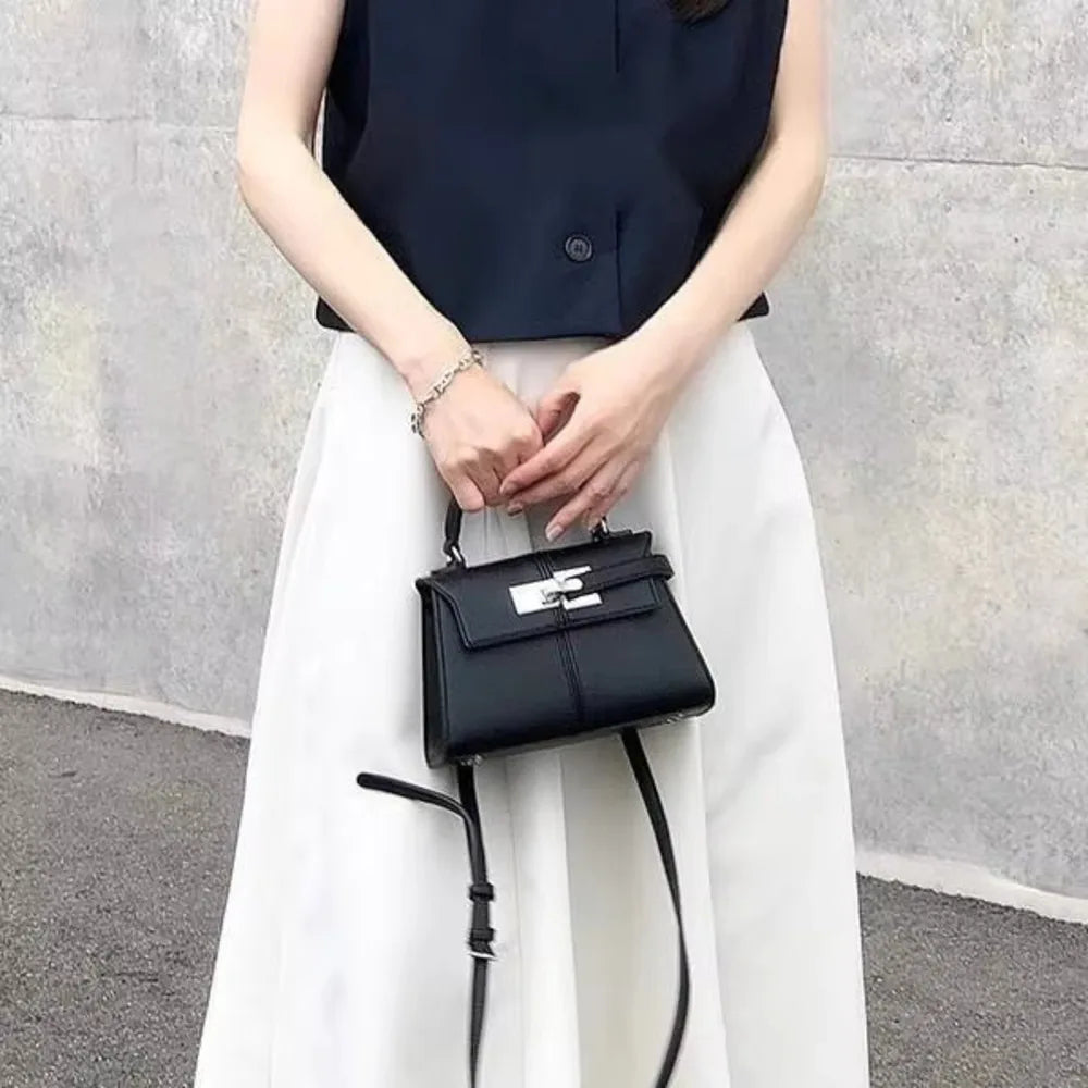 CHIC LEATHER BAG