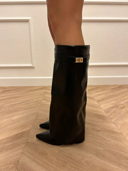 BOTTES D’AUTOMNE EN CUIR NOIR