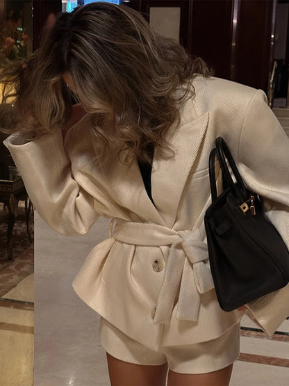 WHITE BELTED LAPEL BLAZER