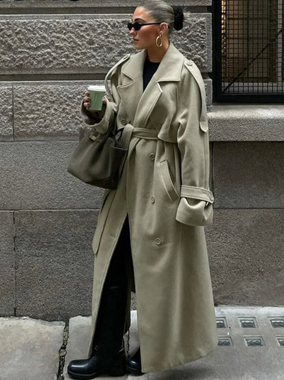 ELEGANTE CAPPOTTO LUNGO IN LANA