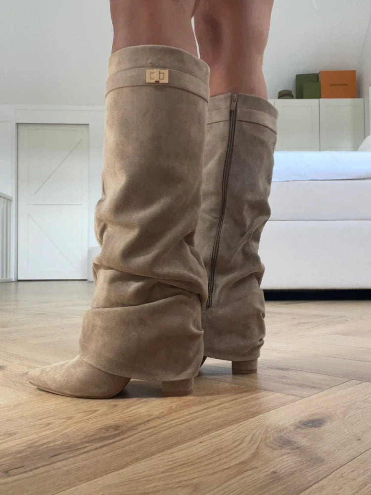 BOTTES EN DAIM POUR L’AUTOMNE