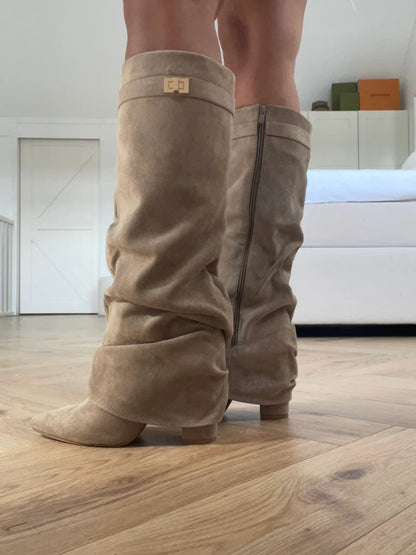 BOTTES EN DAIM POUR L’AUTOMNE