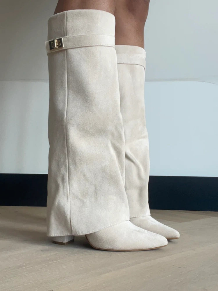 BOTTES EN DAIM POUR L’AUTOMNE