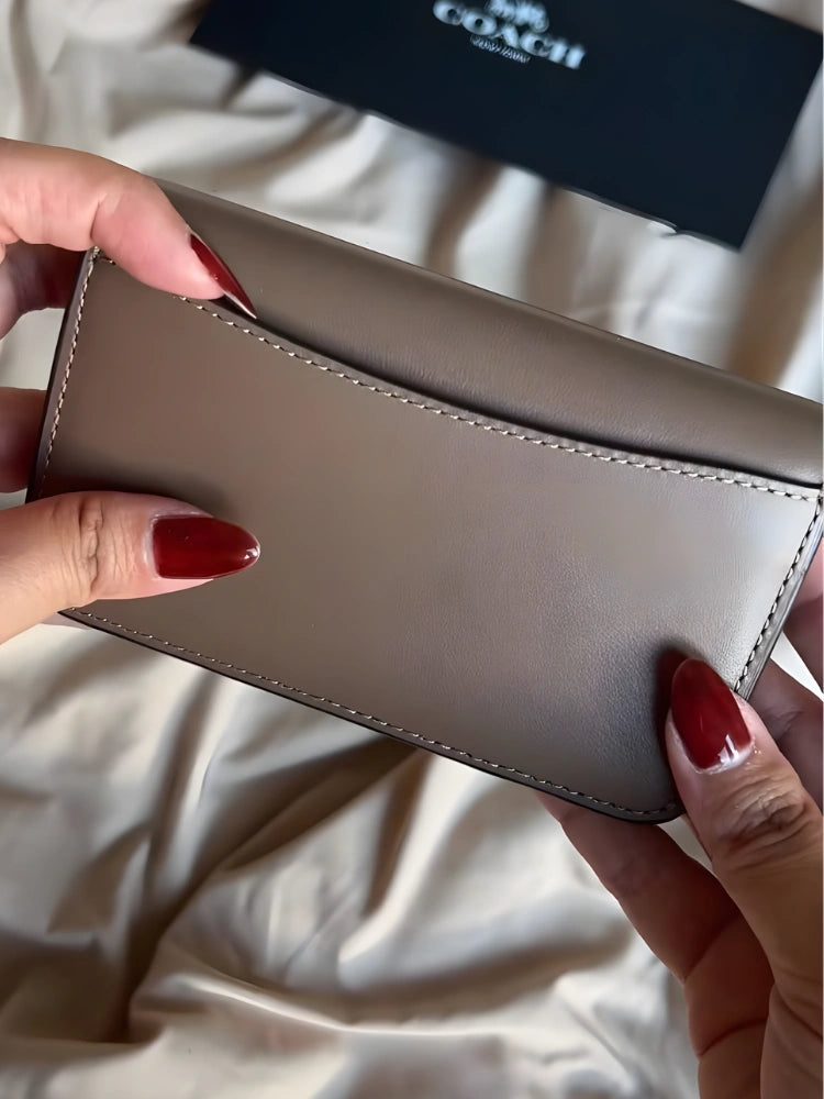 ÉTUI À CARTES ESSENTIEL SLIM