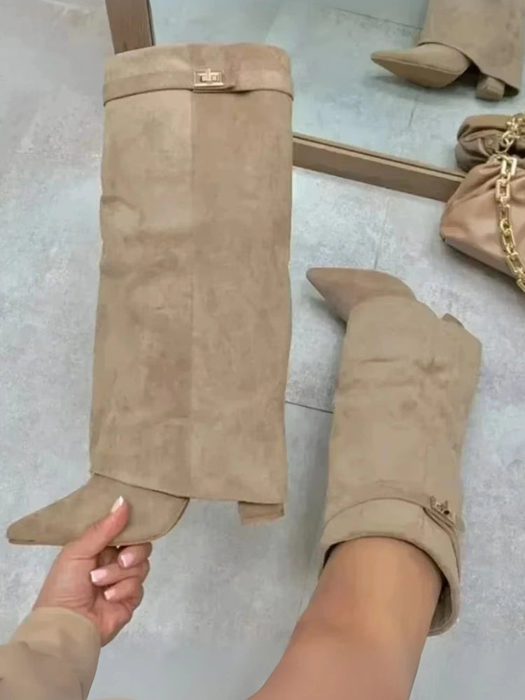 BOTTES EN DAIM POUR L’AUTOMNE